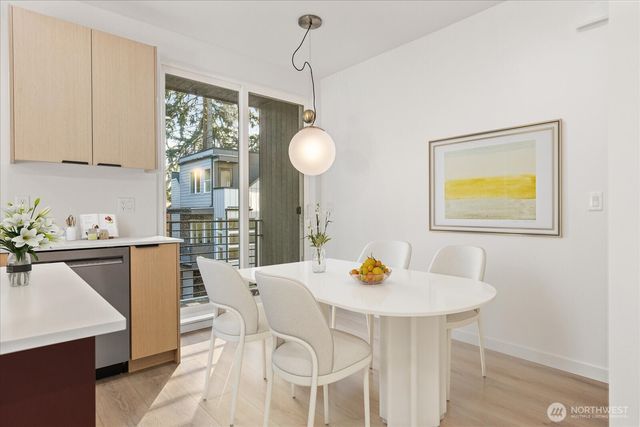 10746 Interlake Avenue N, Seattle, WA 98133