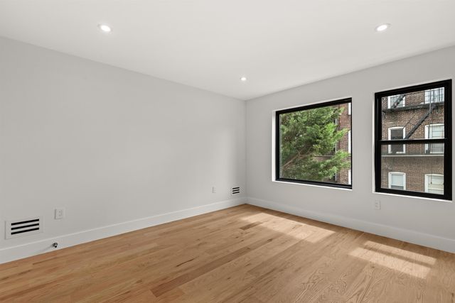 85 SHERMAN PL, Jc, Heights, NJ 07307