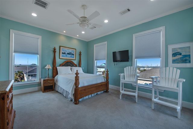 2290 Trinidad, Crystal Beach, TX 77650