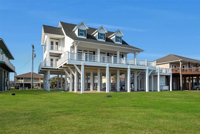 2290 Trinidad, Crystal Beach, TX 77650