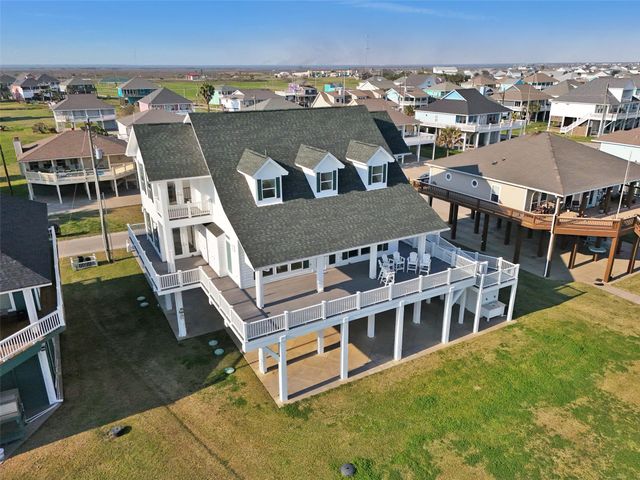 2290 Trinidad, Crystal Beach, TX 77650