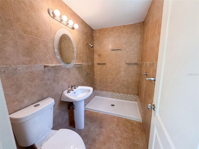 802 MASSACHUSETTS AVENUE, St Cloud, FL 34769
