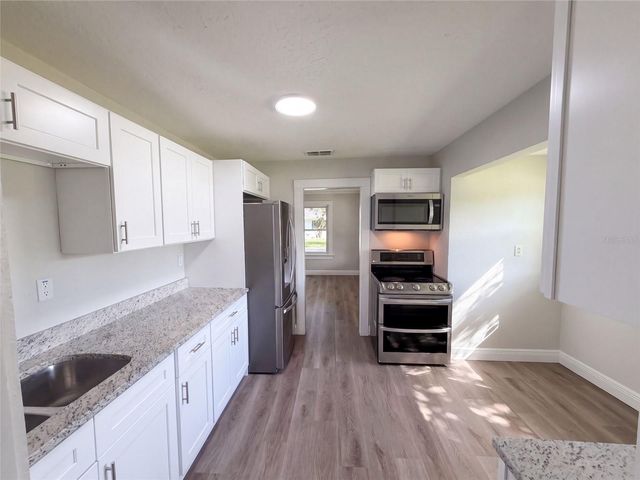 802 MASSACHUSETTS AVENUE, St Cloud, FL 34769
