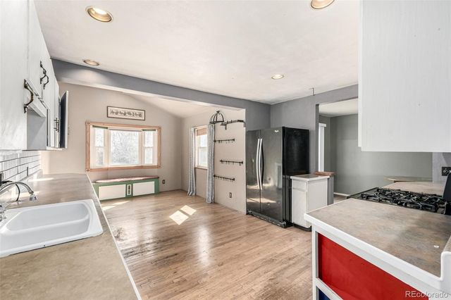 40 Dover Street, Lakewood, CO 80226