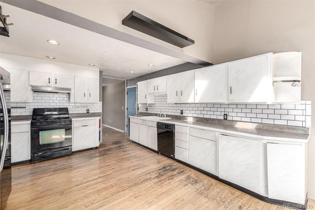 40 Dover Street, Lakewood, CO 80226