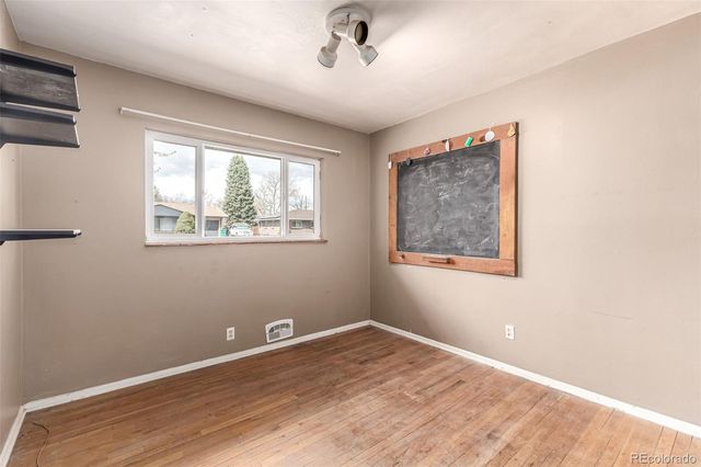 40 Dover Street, Lakewood, CO 80226