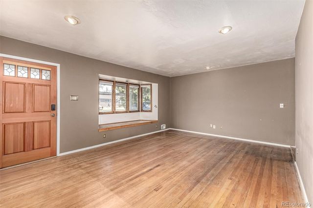 40 Dover Street, Lakewood, CO 80226