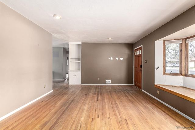 40 Dover Street, Lakewood, CO 80226