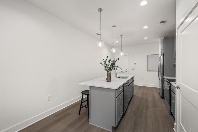 505 Community Ct Unit 101, Nashville, TN 37209