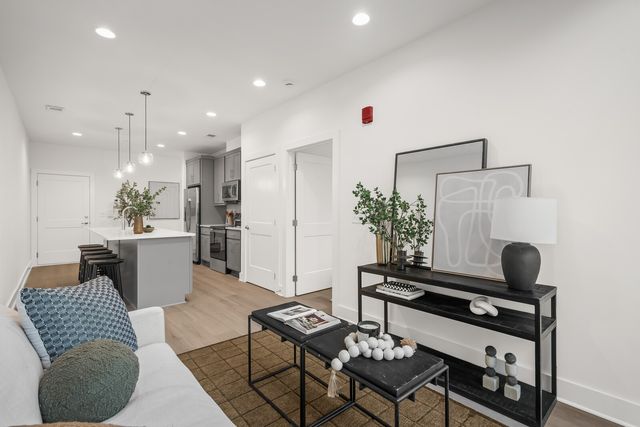 505 Community Ct Unit 101, Nashville, TN 37209