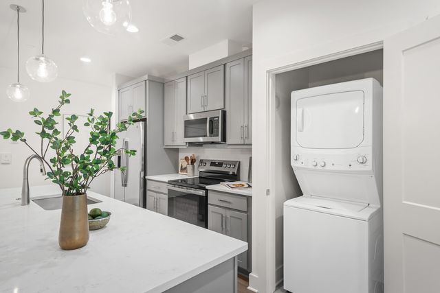 505 Community Ct Unit 101, Nashville, TN 37209