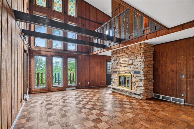 5519 Pheasant Hill Road, Monona, WI 53716