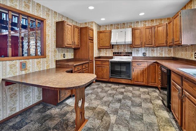 5519 Pheasant Hill Road, Monona, WI 53716