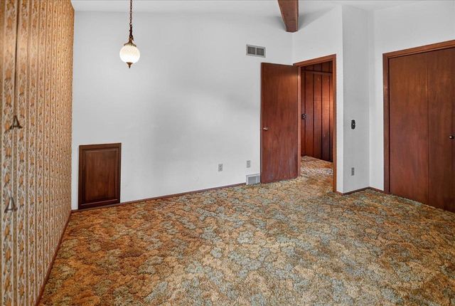 5519 Pheasant Hill Road, Monona, WI 53716