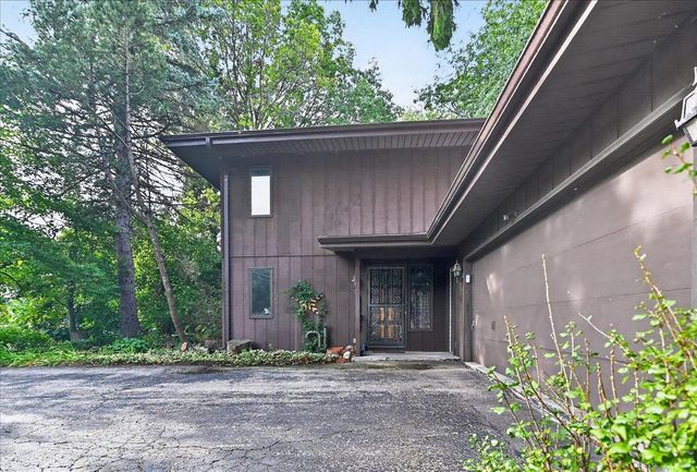 5519 Pheasant Hill Road, Monona, WI 53716