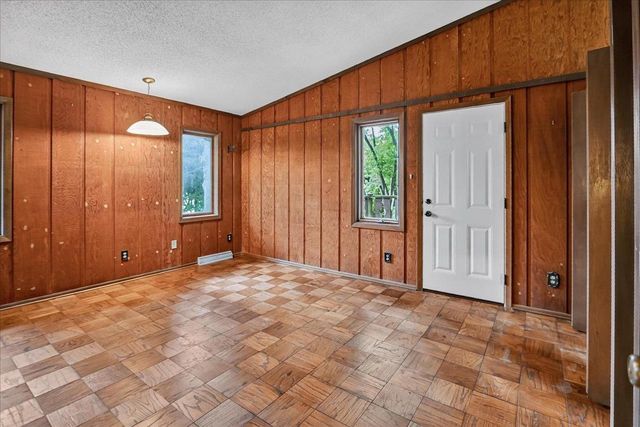 5519 Pheasant Hill Road, Monona, WI 53716