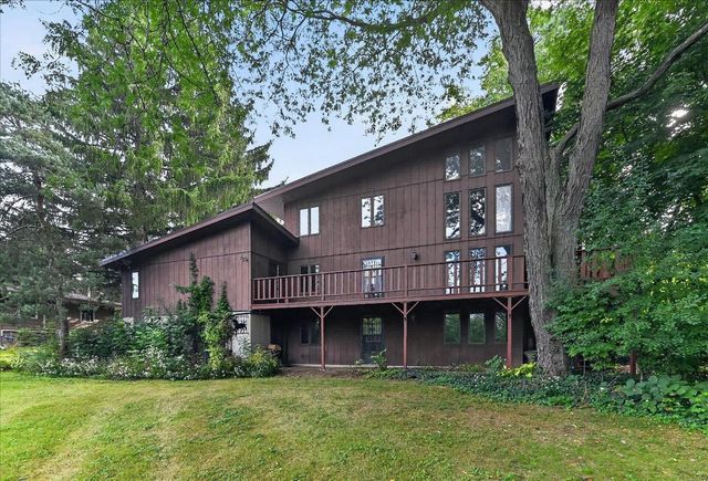 5519 Pheasant Hill Road, Monona, WI 53716