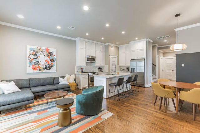 1006 Enid Street B, Houston, TX 77009