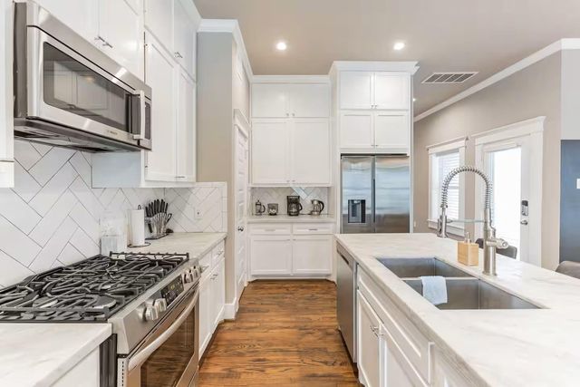 1006 Enid Street B, Houston, TX 77009