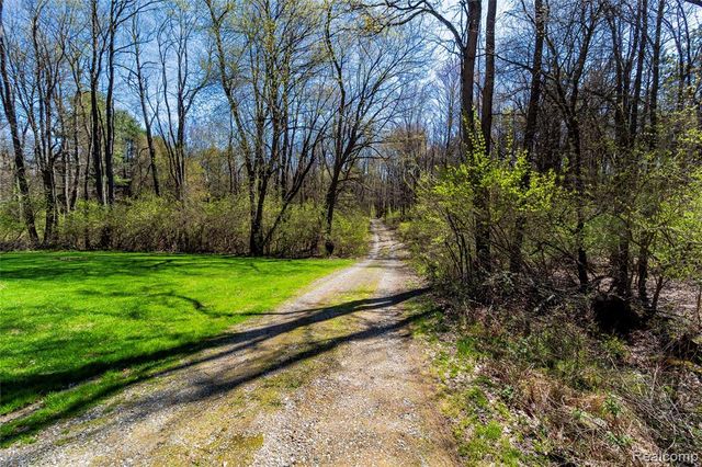 4450 Blood Road, Metamora, MI 48455