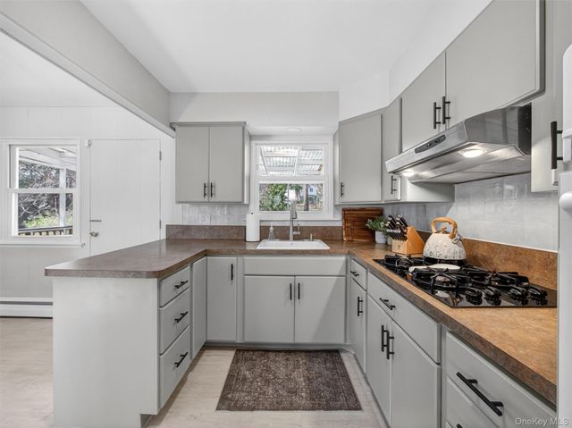 15 Cypress Lane, Orangeburg, NY 10962