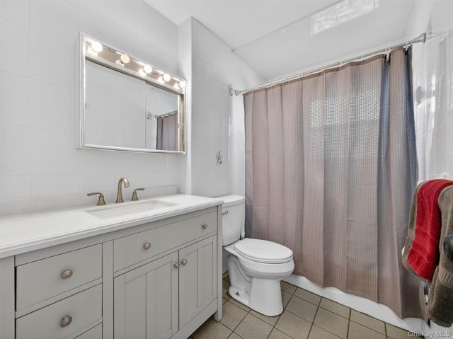 15 Cypress Lane, Orangeburg, NY 10962