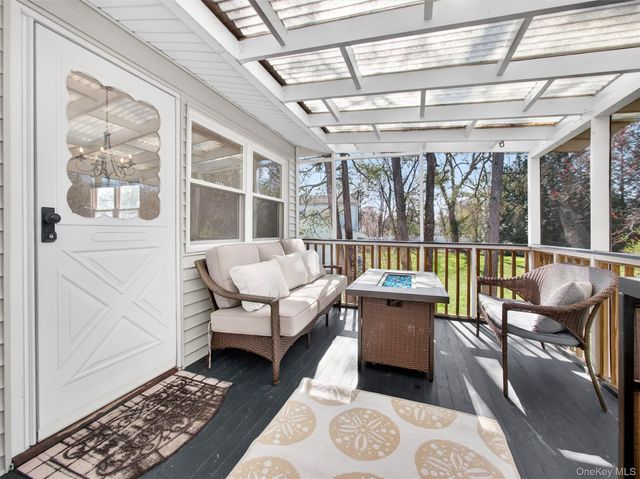 15 Cypress Lane, Orangeburg, NY 10962