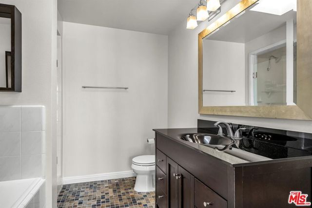 117 S Clark Drive 305, Los Angeles, CA 90048