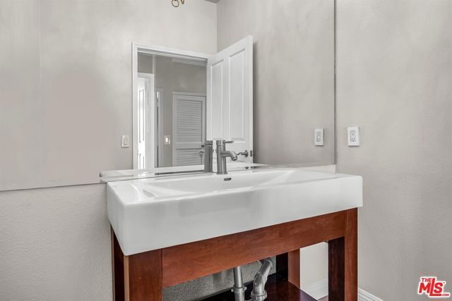 117 S Clark Drive 305, Los Angeles, CA 90048