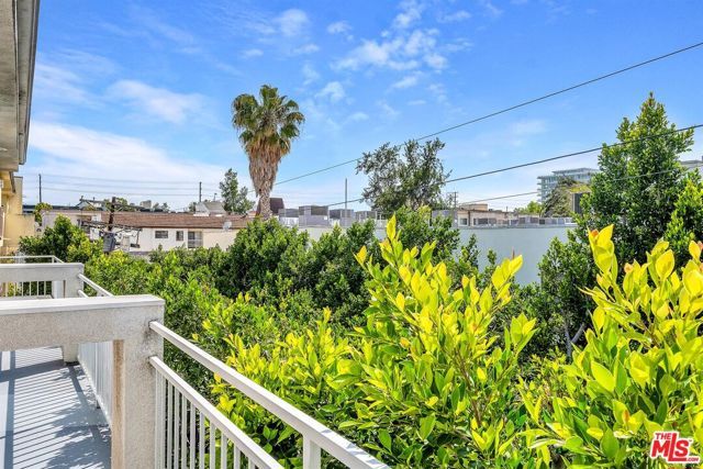 117 S Clark Drive 305, Los Angeles, CA 90048