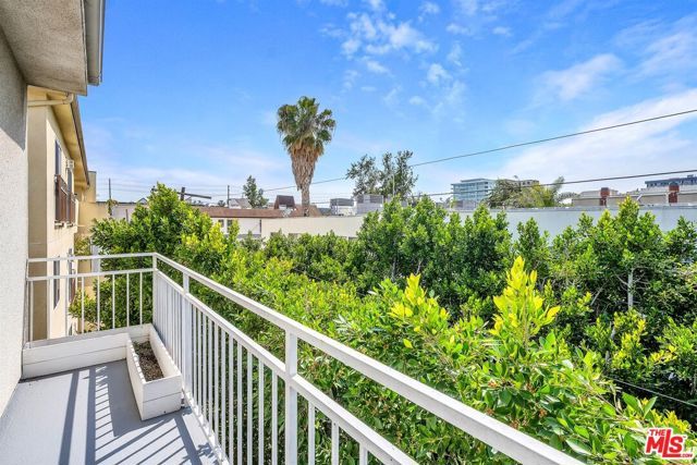 117 S Clark Drive 305, Los Angeles, CA 90048