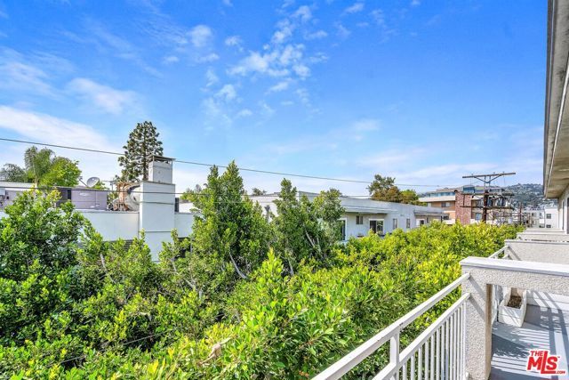 117 S Clark Drive 305, Los Angeles, CA 90048