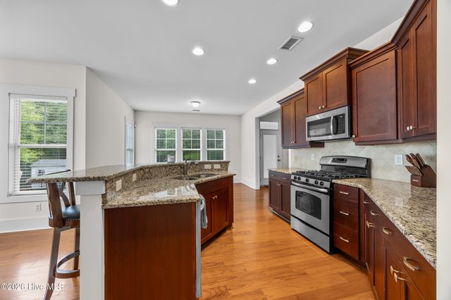 9613 Hidden Plum Road NE, Leland, NC 28451