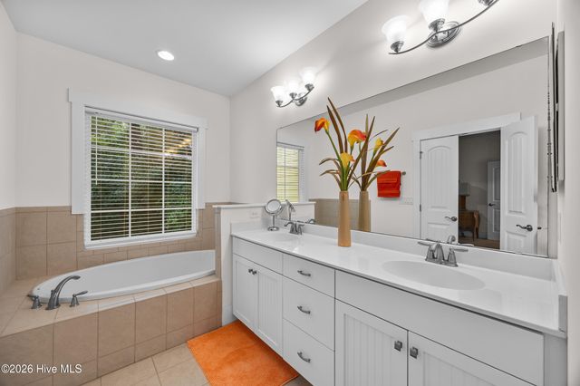 9613 Hidden Plum Road NE, Leland, NC 28451