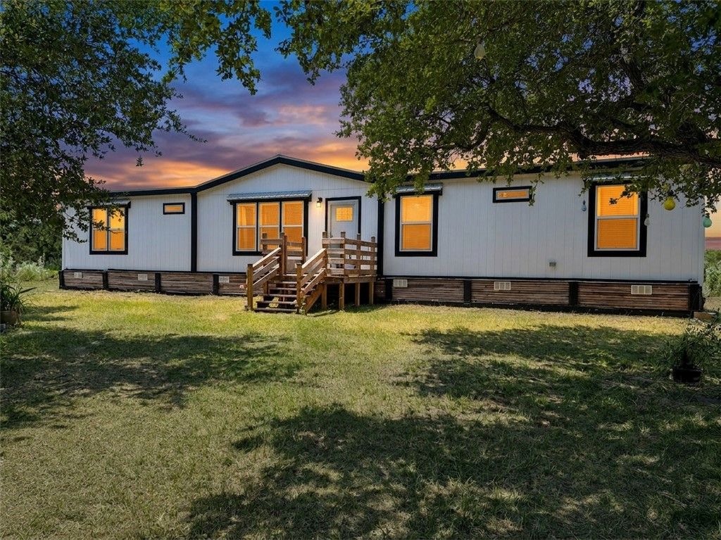 295 Griffith Dr, Rockport, TX 78382 — exterior
