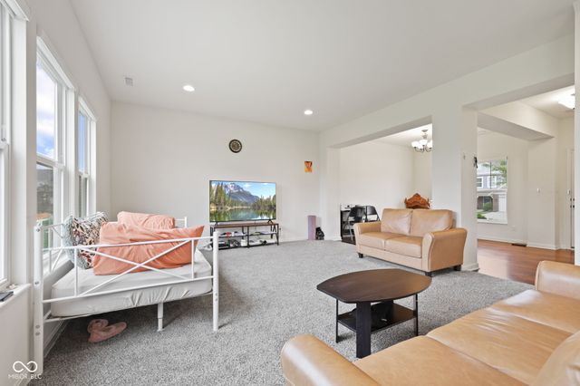 1507 Glen Canyon Drive, Greenwood, IN 46143