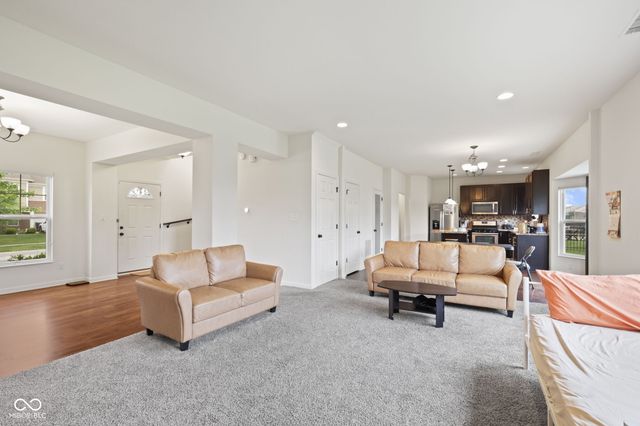 1507 Glen Canyon Drive, Greenwood, IN 46143