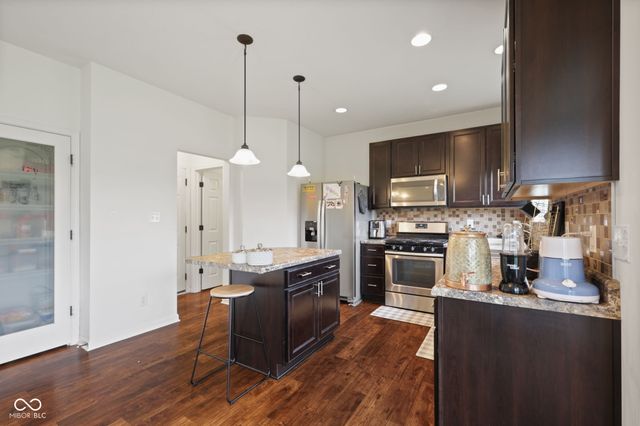 1507 Glen Canyon Drive, Greenwood, IN 46143