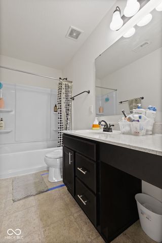 1507 Glen Canyon Drive, Greenwood, IN 46143