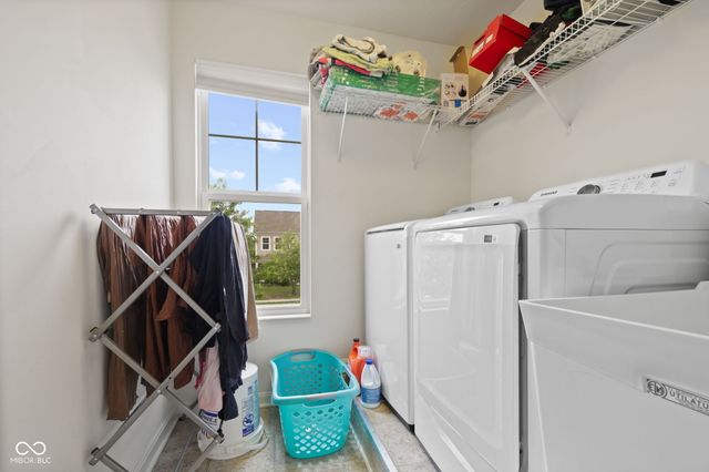 1507 Glen Canyon Drive, Greenwood, IN 46143
