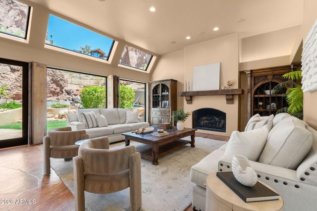 5341 N 46TH Street, Phoenix, AZ 85018