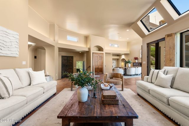 5341 N 46TH Street, Phoenix, AZ 85018