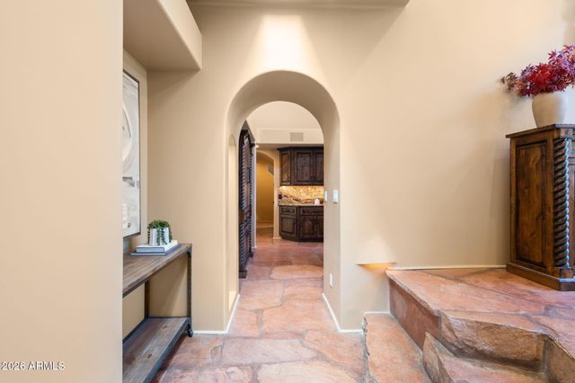 5341 N 46TH Street, Phoenix, AZ 85018