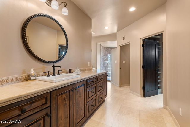 5341 N 46TH Street, Phoenix, AZ 85018