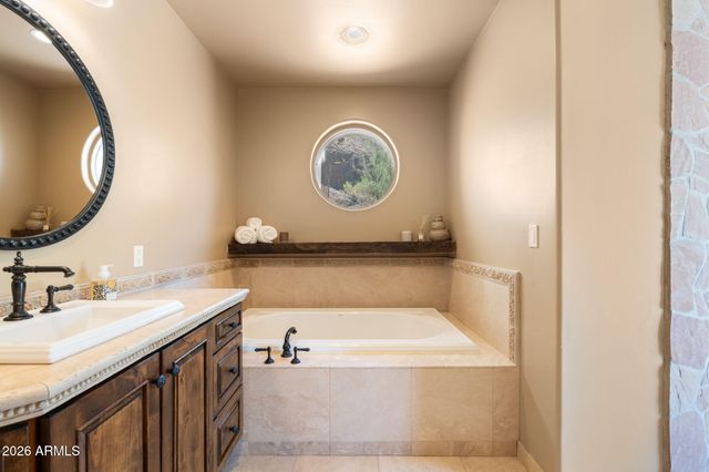 5341 N 46TH Street, Phoenix, AZ 85018