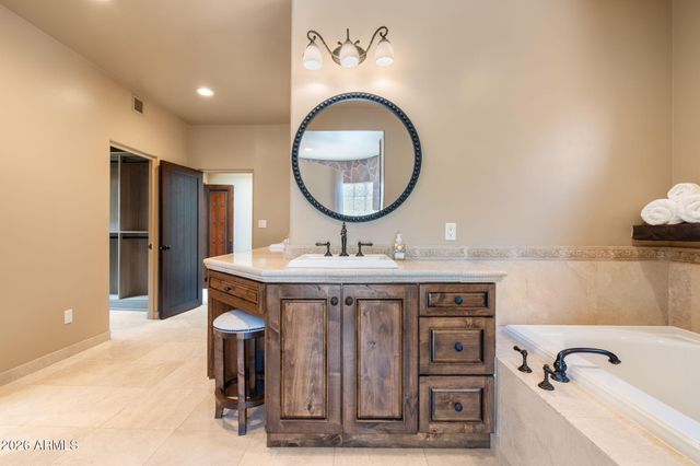 5341 N 46TH Street, Phoenix, AZ 85018