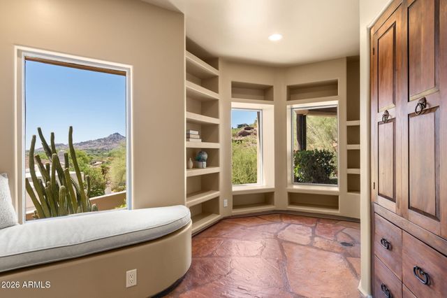 5341 N 46TH Street, Phoenix, AZ 85018