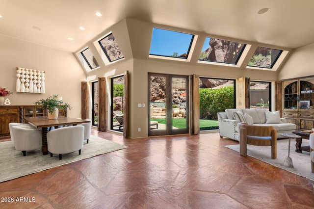 5341 N 46TH Street, Phoenix, AZ 85018