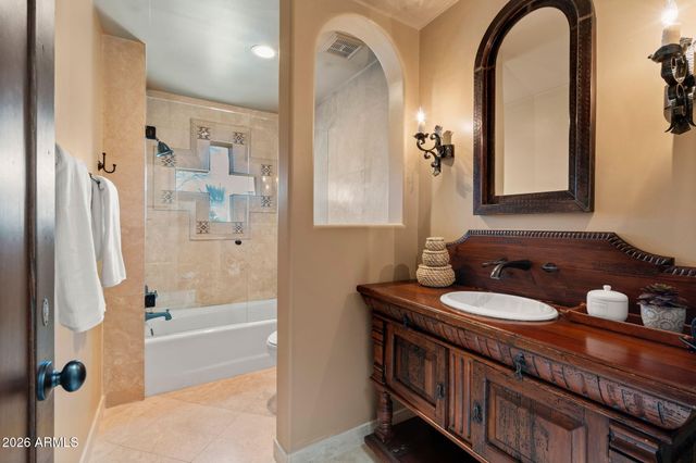 5341 N 46TH Street, Phoenix, AZ 85018