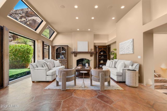 5341 N 46TH Street, Phoenix, AZ 85018